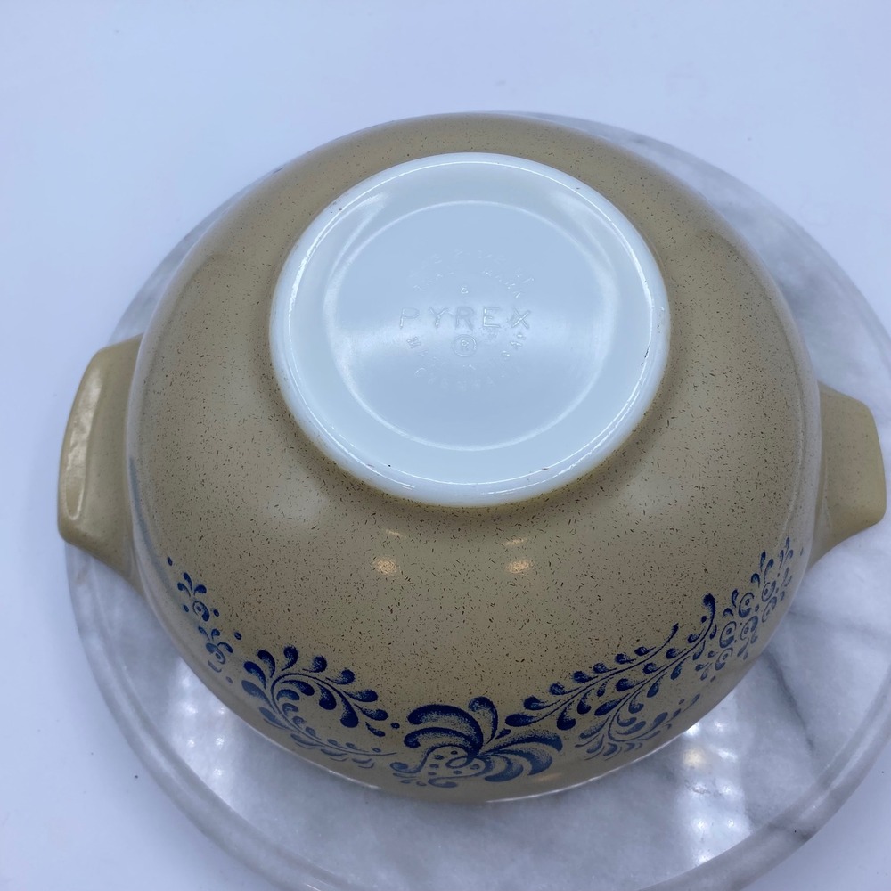 Pyrex Vintage Cinderella Nesting Mixing Bowl Set Blue Onion Speckled Tan 4pc - Picture 8 of 11